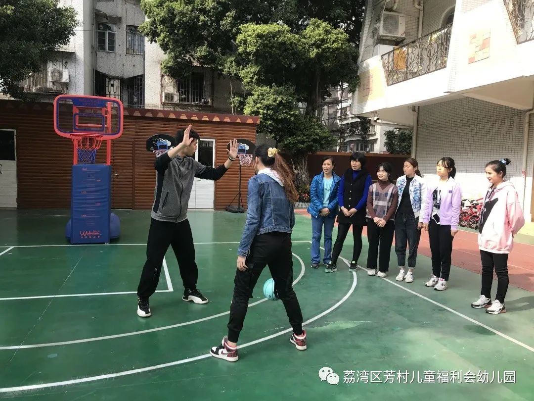 幼儿篮球对抗赛教案_幼儿篮球对抗赛的规则_幼儿园篮球对抗赛活动方案