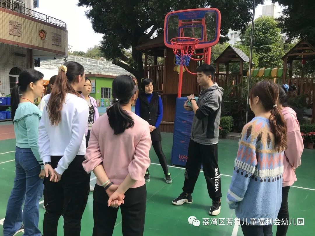 幼儿篮球对抗赛教案_幼儿篮球对抗赛的规则_幼儿园篮球对抗赛活动方案