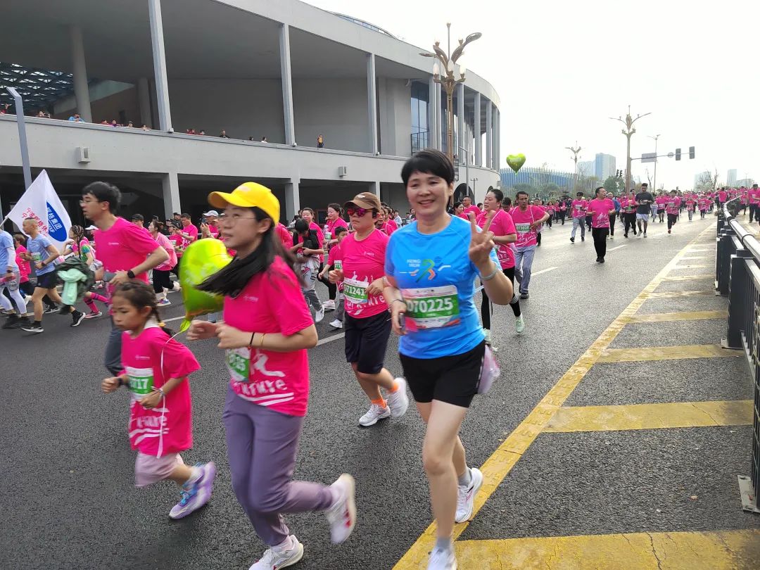 马拉松奉化欢乐跑有名额限制吗_马拉松奉化女子第一名_奉化马拉松