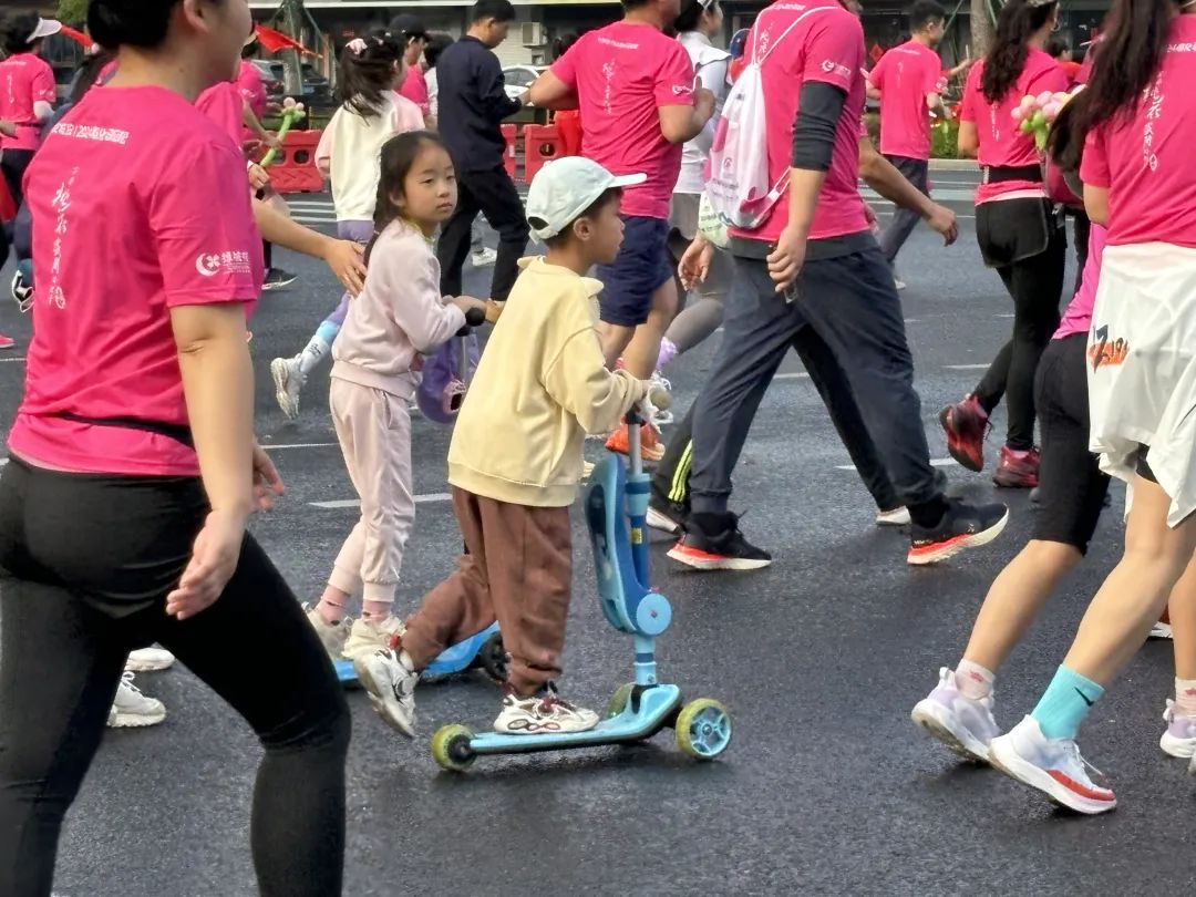 马拉松奉化女子第一名_马拉松奉化欢乐跑有名额限制吗_奉化马拉松