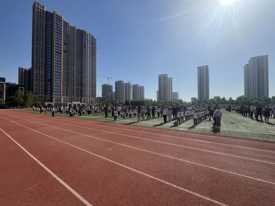 大型亲子运动会_一年级亲子运动会_亲子运动会一般做什么