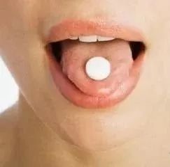 支配声带的肌肉_支配声带运动的神经_支配发声的神经
