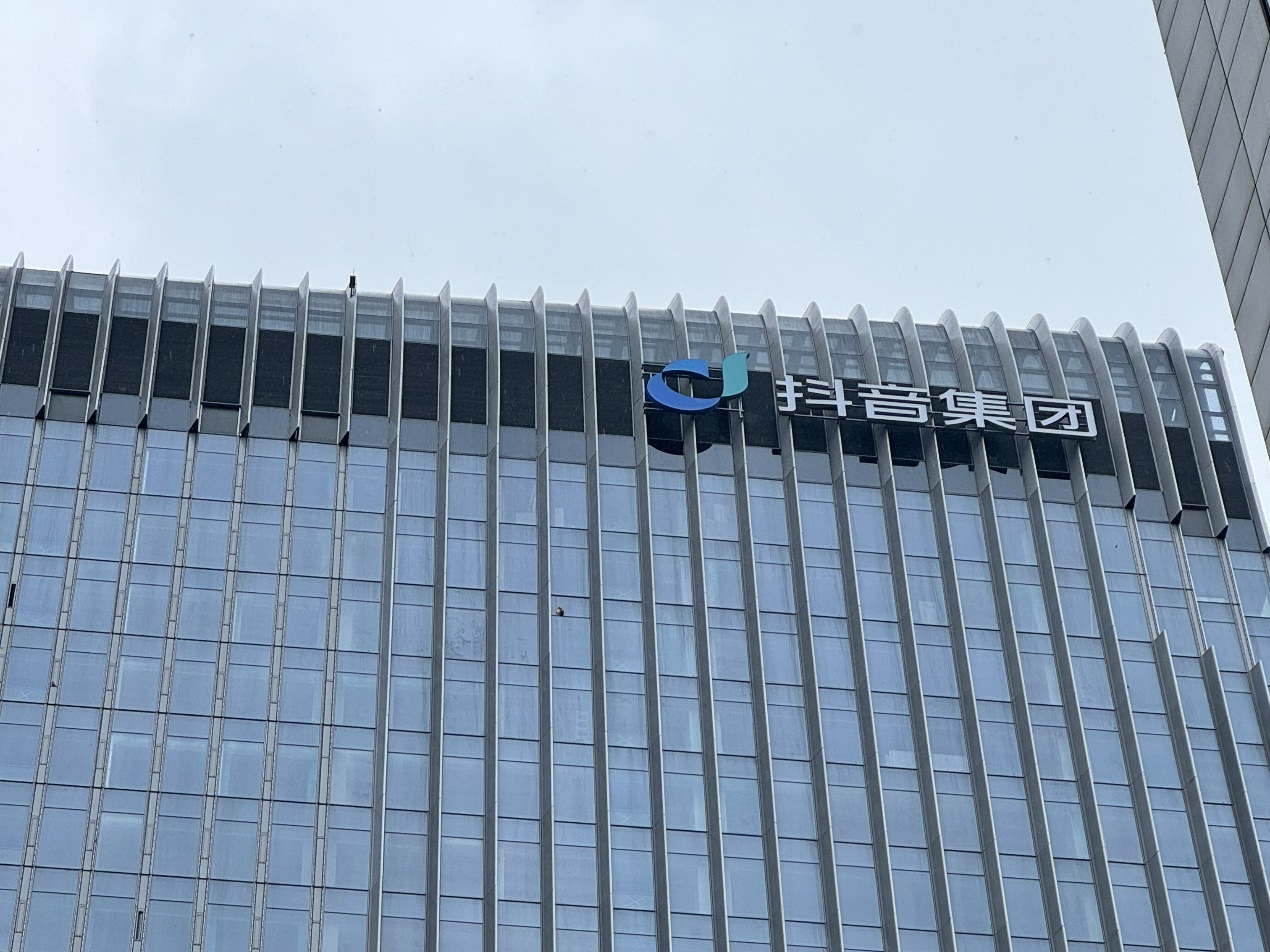 游泳冠军徐珏_游泳冠军徐佳玲_游泳运动员徐嘉余照片