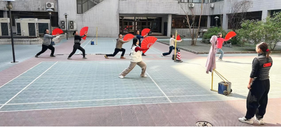 运动会团体操方案设计_运动会团体操表演_团体操内容