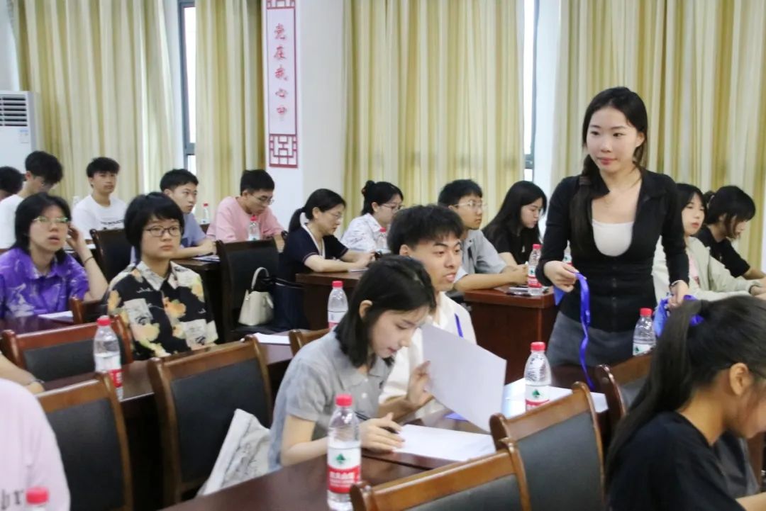 举重冠军排名_全国举重U系列冠军_举重冠军成绩