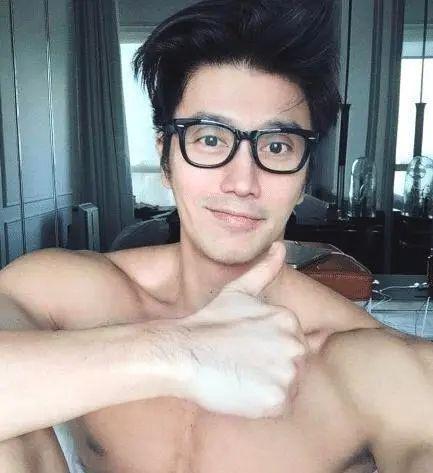健身规律 年过半百的陈传多颜值逆龄爆红，照片还被骗子网恋骗钱